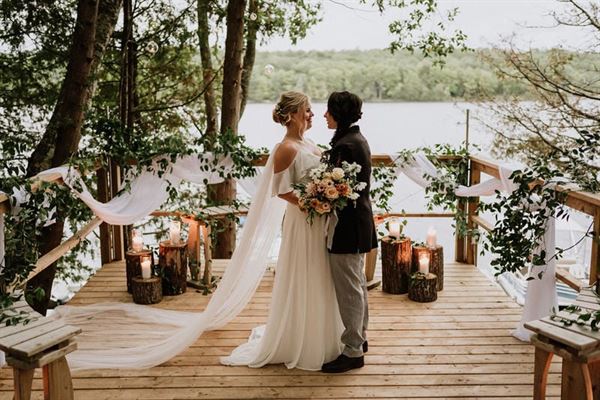 Bobs Lake Cottages & Escapes