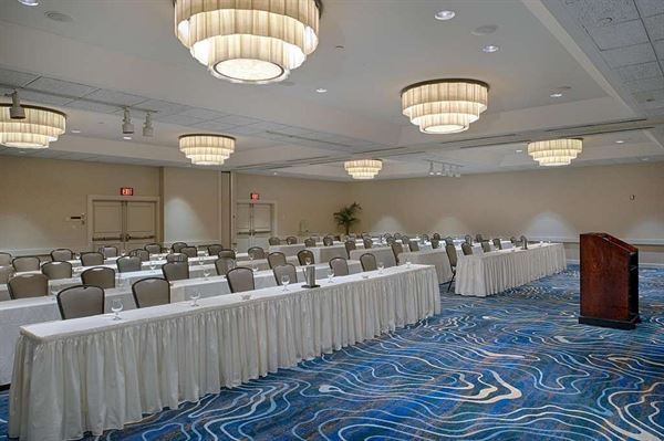 DoubleTree by Hilton Hotel Tulsa Downtown