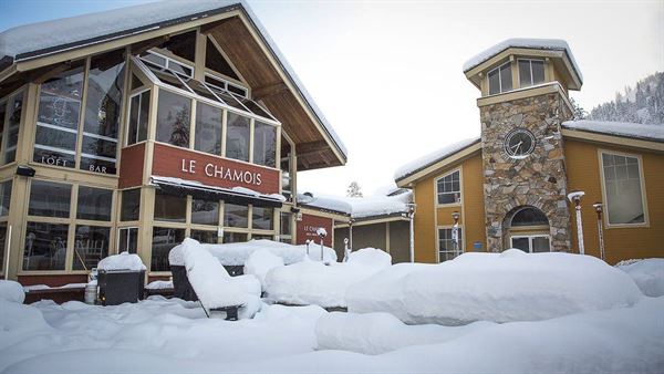 Squaw Valley Lodge