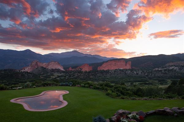 Garden of the Gods Resort & Club