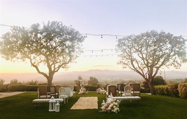 Weddings By Liz And Mia