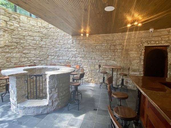 Front Street Cellars and Inn