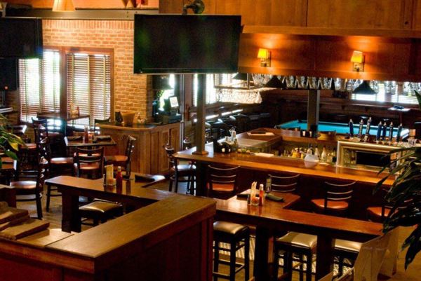 Seven Bridges Grille & Brewery