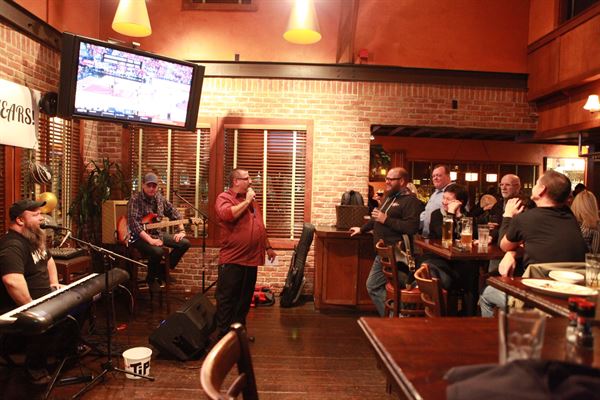 Seven Bridges Grille & Brewery