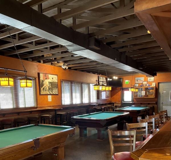 Seven Bridges Grille & Brewery