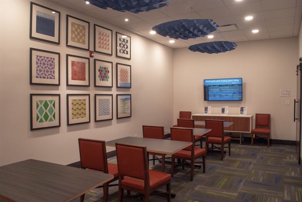 Holiday Inn Express & Suites Edmonton N - St. Albert