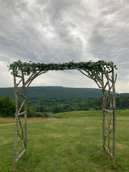 Rustic Ridge View Farm