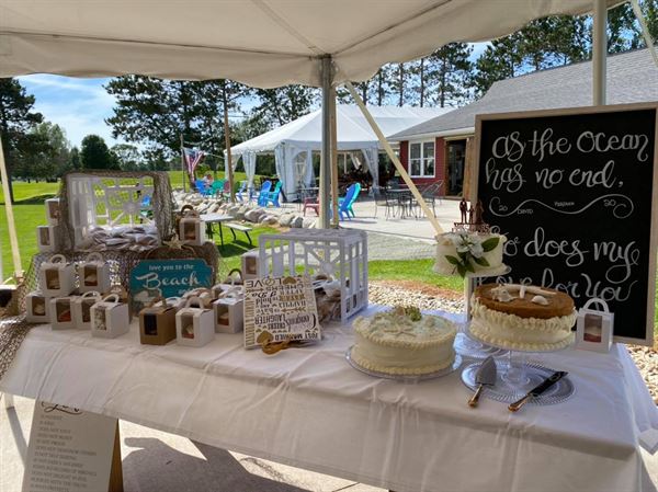Golden Sands Golf & Bucket Bar