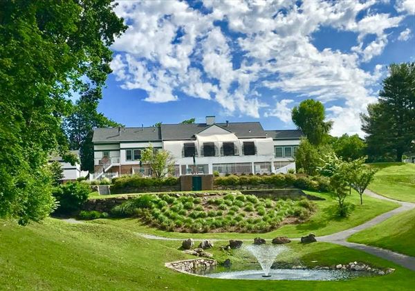 The Pleasantville Manor