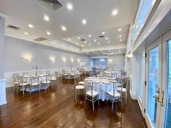 The Pleasantville Manor