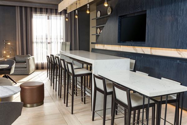 DoubleTree by Hilton Boston Logan Airport Chelsea