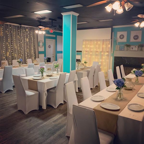 Seawitch Cafe & Tiki Bar