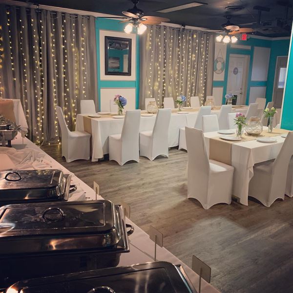 Seawitch Cafe & Tiki Bar