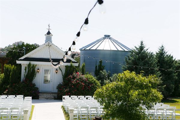 Antebellum Oaks Venue