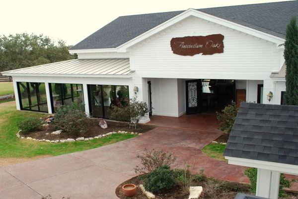 Antebellum Oaks Venue