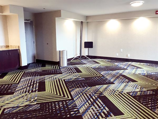 Holiday Inn Express Downtown West