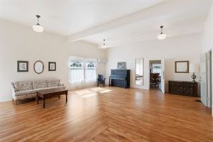 Upstairs Salon & Kitchen