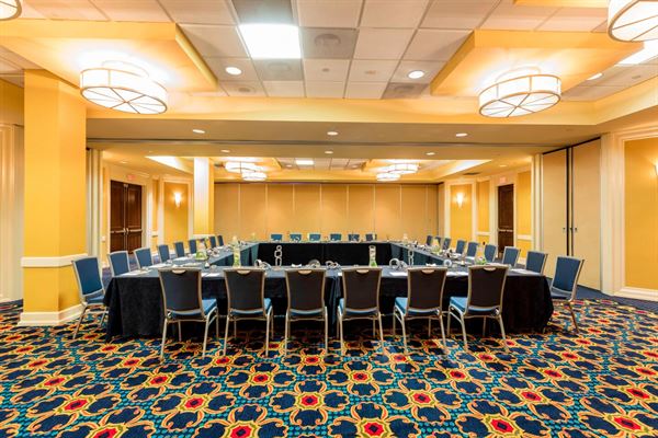 Renaissance Mobile Riverview Plaza Hotel