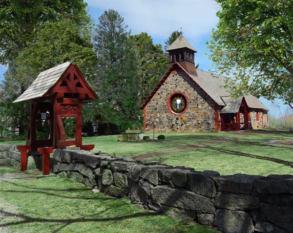 St Andrew's-by-The-Sea