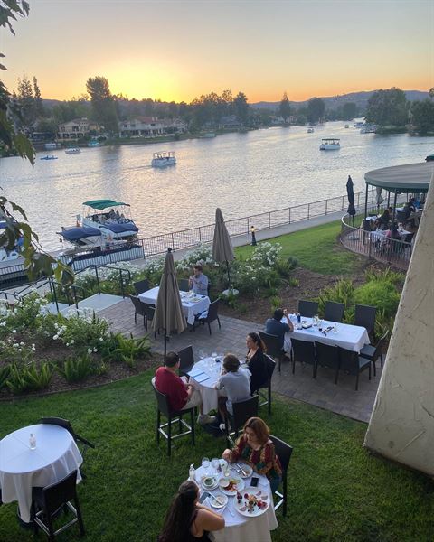 Zin Bistro Americana