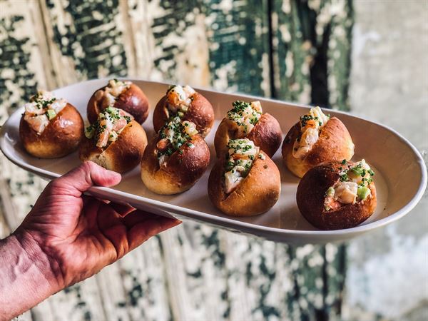 Meraki  a Tailored Table