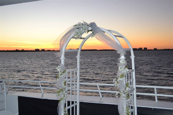 StarLite Cruises Yacht Charters