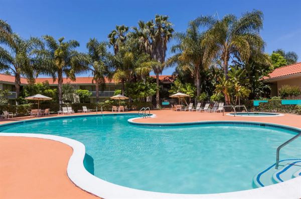 Uptown Oasis San Jose Airport