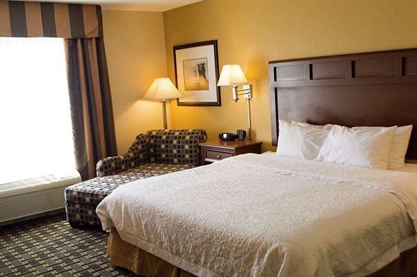 Hampton Inn & Suites Columbia (at the University of Missouri)