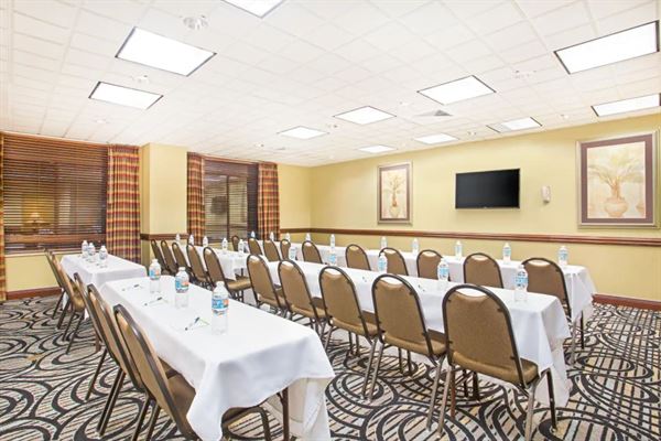 Wingate by Wyndham Mobile