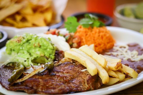 Los Cuates Restaurant Catering