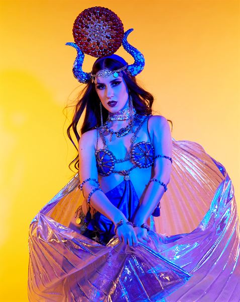 Veronica Lynn Nouveau Cabaret