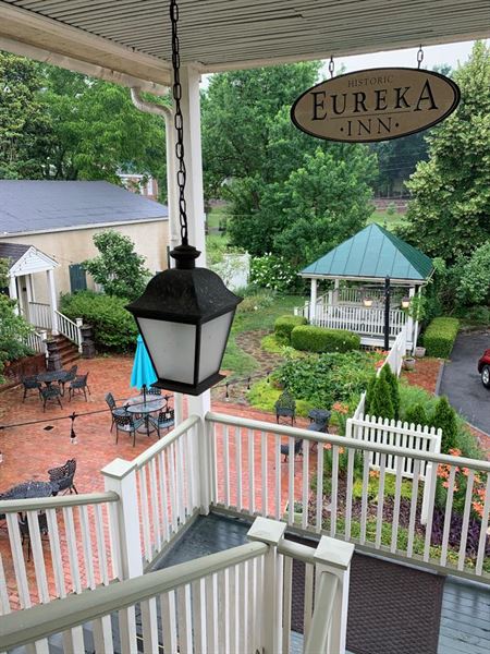 Eureka Inn