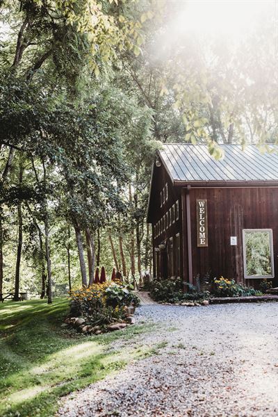 Abingdon Vineyard & Winery