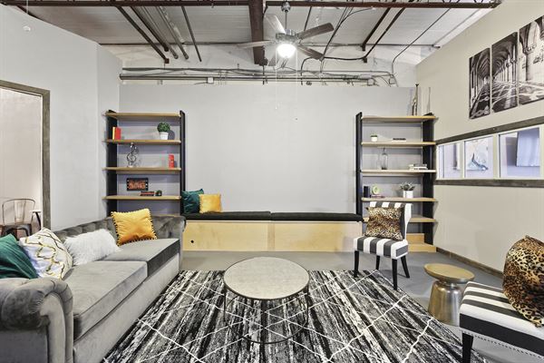 Industrial Loft & Lounge