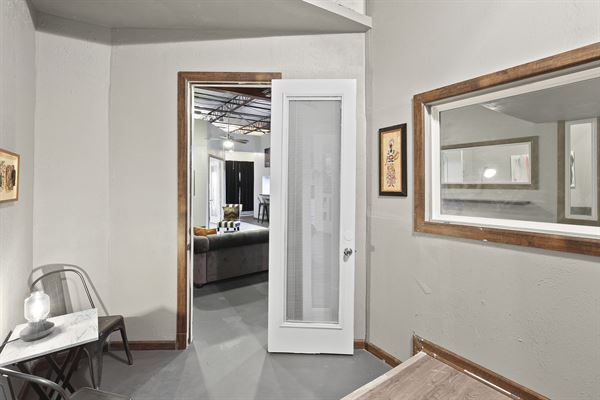 Industrial Loft & Lounge