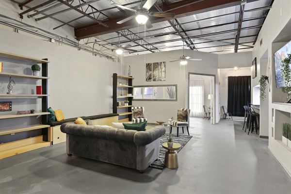 Industrial Loft & Lounge
