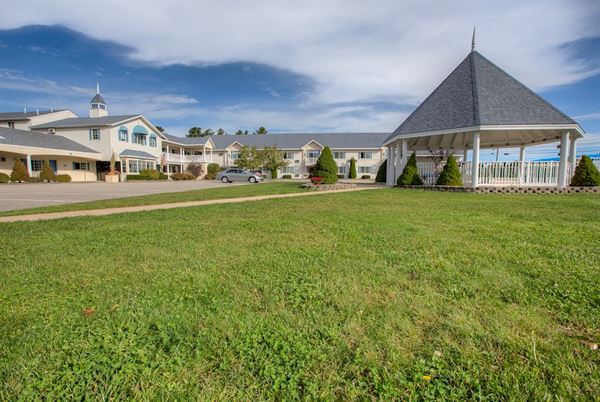 Ogunquit Hotel & Suites