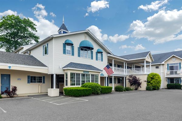 Ogunquit Hotel & Suites
