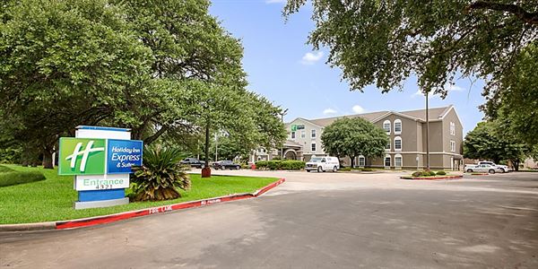 Holiday Inn Express and Suites Columbus