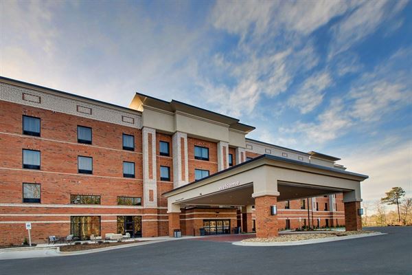 Hampton Inn & Suites Knightdale