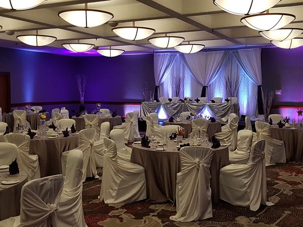 Coast Edmonton Plaza Hotel by APA