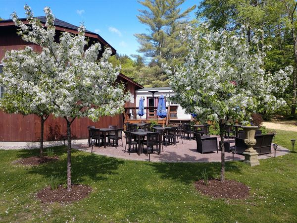 Hyde Away Inn & Restaurant