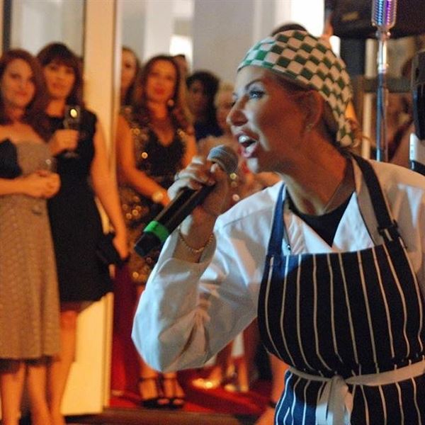 Singers in Disgusie by Katrina Murphy Entertainment