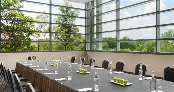 Embassy Suites by Hilton Charleston Airport Hotel & Convention Center