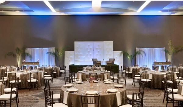 Embassy Suites by Hilton Charleston Airport Hotel & Convention Center