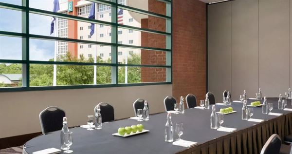 Embassy Suites by Hilton Charleston Airport Hotel & Convention Center