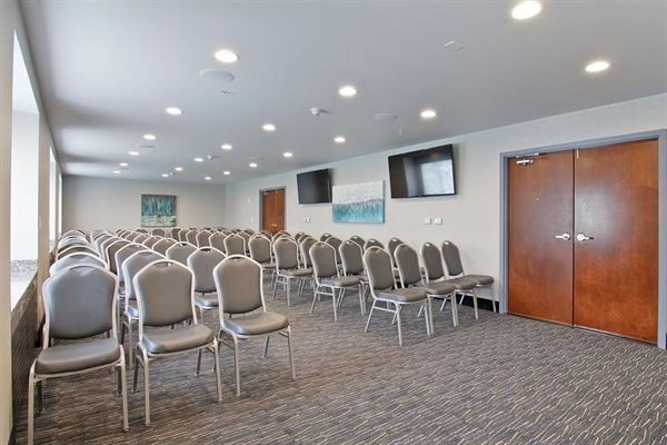 Best Western Plus - Woodstock Inn & Suites