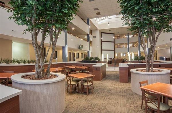 Quality Suites Hotel