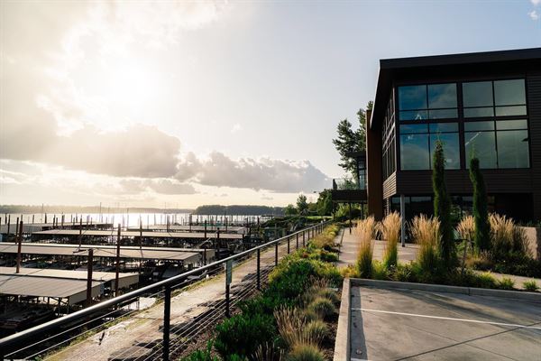 Black Pearl On The Columbia