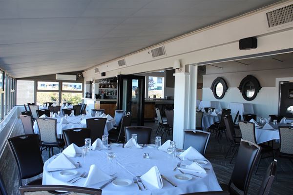 Port 305 Restaurant